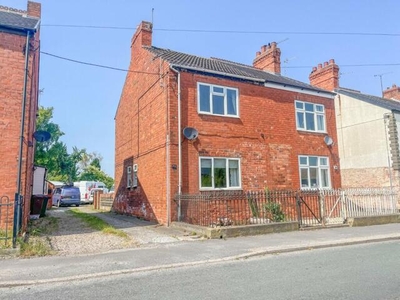 3 Bedroom Semi-detached House For Sale In Broughton, North Lincolnshire
