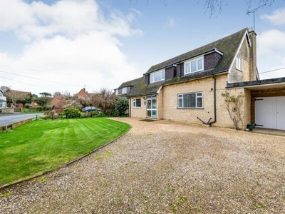 4 Bedroom House Alderton Alderton