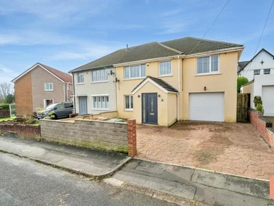 4 Bedroom House Caerphilly Caerphilly