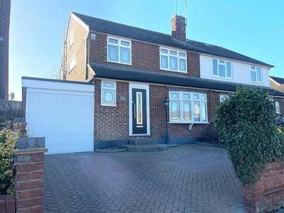 4 Bedroom Semi-detached House For Sale In Leigh On Sea, Essex