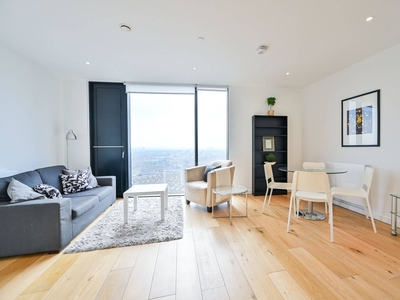Flat in Strata, SE1, Elephant and Castle, SE1