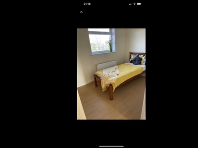Room in a Shared House, Pound Road, CH66