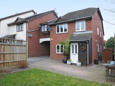 2 Bed House To Rent in Fairfield Close, Northwood, HA6 - 676