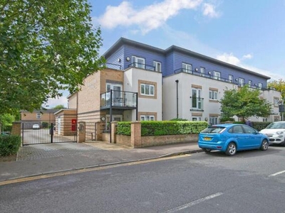 2 Bedroom Apartment Enfield Greater London
