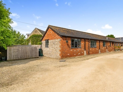3 Bed Barn Conversion For Sale in Marsh Gibbon, Buckinghamshire, OX27 - 5020439