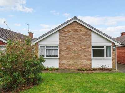 3 Bed Bungalow To Rent in Maidenhead, Berkshire, SL6 - 525