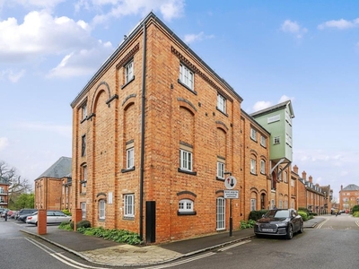 3 Bed Flat/Apartment For Sale in Abingdon, Oxfordshire, OX14 - 5345280