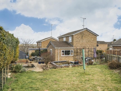 3 Bed House For Sale in Banbury, Oxfordshire, OX16 - 5232136