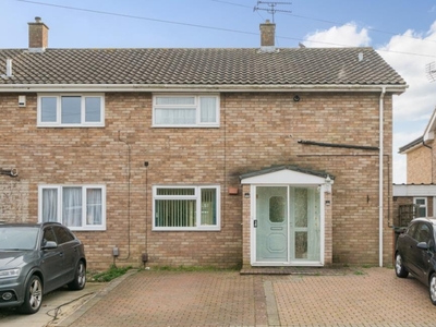 3 Bed House For Sale in Cannock Road, Aylesbury, HP20 - 5353360