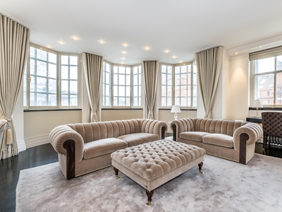 3 bedroom property to let in Thurloe Place London SW7