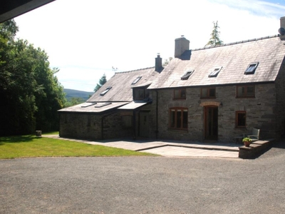 4 Bed House For Sale in Cray, nr Brecon, Powys, LD3 - 5384994