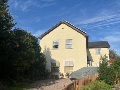 4 Bed House For Sale in New Radnor, Powys, LD8 - 5143951