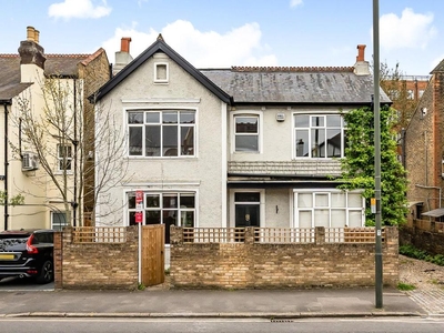 4 bedroom House for sale in Worple Road, Raynes Park SW20