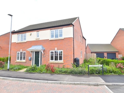 Detached house for sale in Abbotts Drive, Evesham, Worcestershire WR11