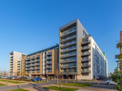 Flat for sale in Ferry Court, Cardiff CF11