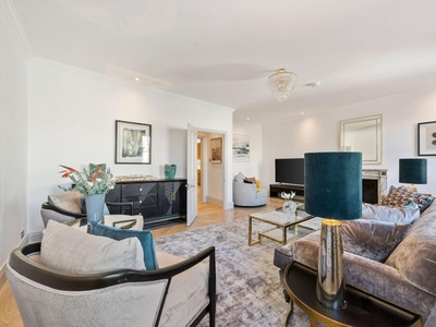 Flat to rent in Emperors Gate, South Kensington, London SW7