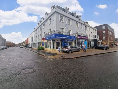Flat to rent in Flat 8/Shelly House, 3-4 Sudley Terrace, High Street, Bognor Regis, West Sussex PO21