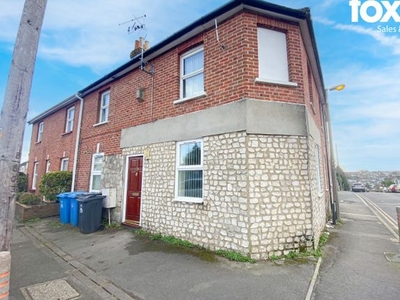 Flat to rent in Rossmore Road, Poole, Dorset BH12