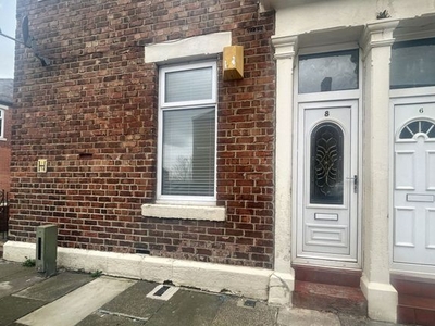 Flat to rent in Stormont Street, North Shields NE29