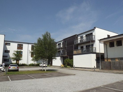 Flat to rent in The Courtyard, Basingstoke RG22