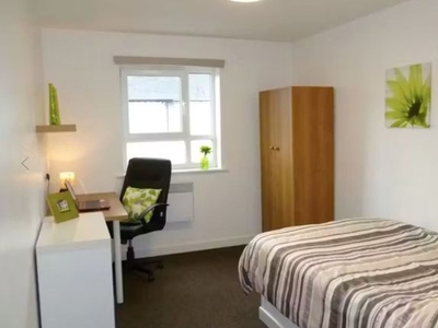 Flat to rent in The Student Block, 42 Ashby Square, Loughborough LE11