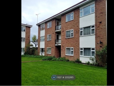 Flat to rent in Upper Holly Walk, Leamington Spa CV32