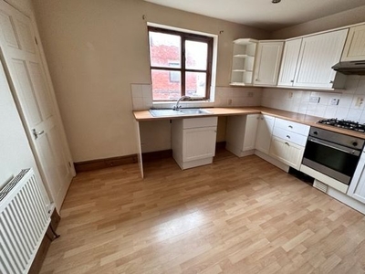 Flat to rent in Wharf Road, Pinxton, Nottingham NG16