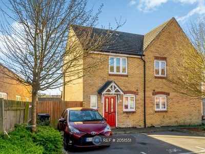 Semi-detached house to rent in Horsham Road, Swindon SN3