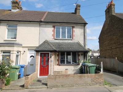 Semi-detached house to rent in Shakespeare Road, Sittingbourne ME10