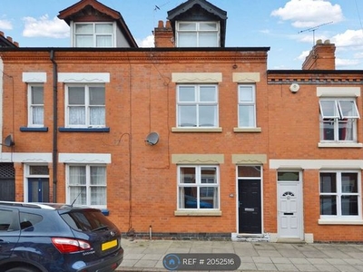 Terraced house to rent in Henton Road, Leicester LE3