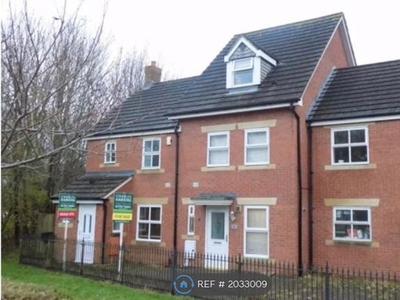 Terraced house to rent in Thresher Drive, Swindon SN25