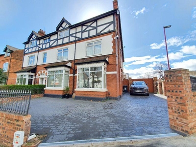 6 bedroom semi-detached house for sale in Wheelwright Road, Erdington, Birmingham, B24 8PJ, B24