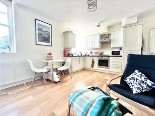 1 bedroom apartment for rent in Borough Road, Isleworth, TW7