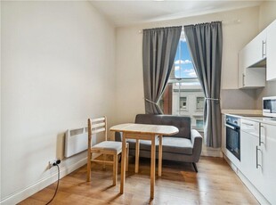 1 bedroom apartment for rent in Earls Court Road, Earls Court, London, SW5