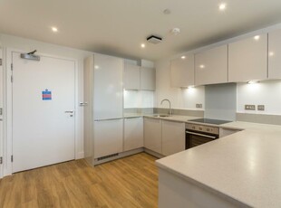 1 bedroom apartment for rent in Solstice Apartments, Silbury Boulevard Milton Keynes MK9
