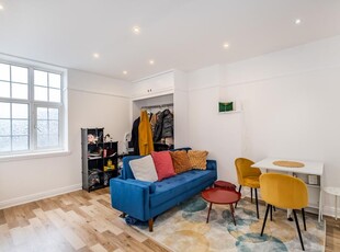 1 bedroom apartment for rent in Sussex Gardens Paddington W2