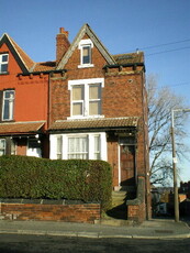1 bedroom flat for rent in Armley Ridge Road, Leeds, West Yorkshire, LS12