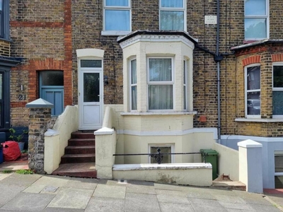 1 bedroom flat for rent in Basement Flat, 19 Thanet Road, Ramsgate, Kent, CT11
