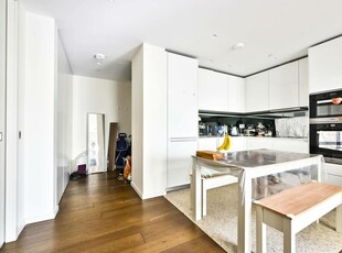 1 bedroom flat for rent in Columbia Gardens, Earls Court, London, SW6