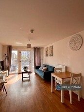1 bedroom flat for rent in Delphi House, Oakgrove, Milton Keynes, MK10