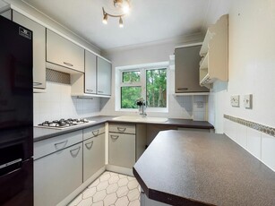 1 bedroom flat for rent in Evesham Walk, Popley, Basingstoke, RG24