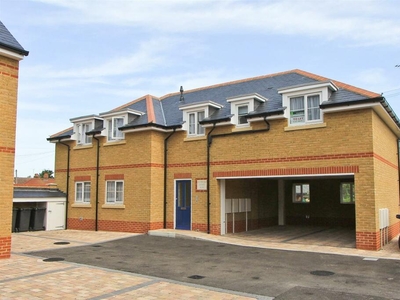 1 bedroom flat for rent in Harwich Street, Whitstable, CT5