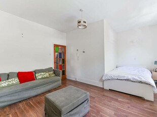 1 bedroom flat for rent in London Road, Norbury, London, SW16
