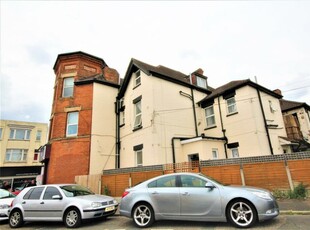 1 bedroom flat for rent in Malmesbury Park Place, Pokesdown, BH8