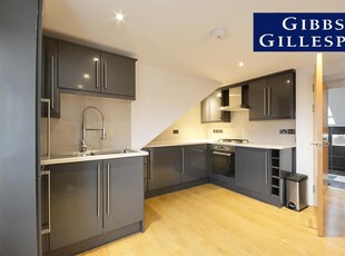 1 bedroom flat for rent in Stile Hall Gardens, Chiswick W4