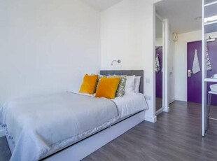 1 bedroom flat for rent in STUDENTS - Kensington House, Suffolk Street Queensway, Birmingham, B1 1LN, B1