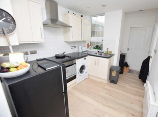 1 bedroom flat for rent in Tonbridge Road, Maidstone, ME16