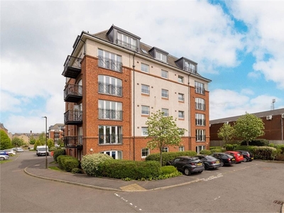 2 bed third floor flat for sale in Slateford
