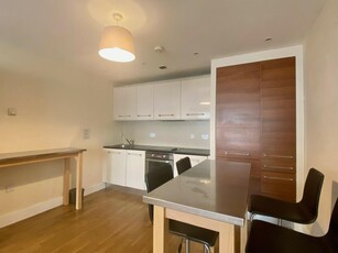 2 bedroom apartment for rent in Altair House, Celestia, Cardiff Bay, CF10