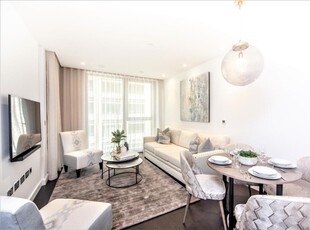 2 bedroom apartment for rent in Charles Clowes Walk, SW11
